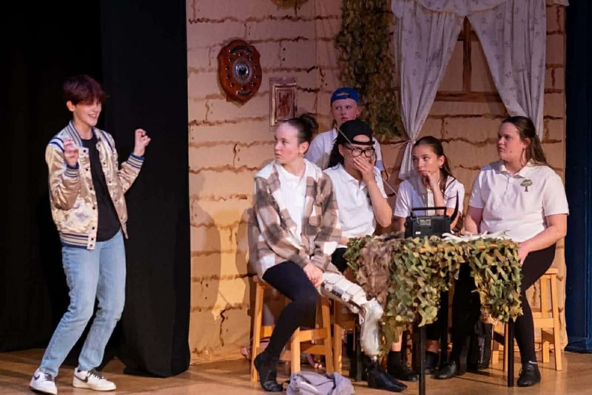 Be Limitless Theatre Raises £8,724 for Tamworth Children's Classes — Tamworth news photo (Tamworth Borough Council)