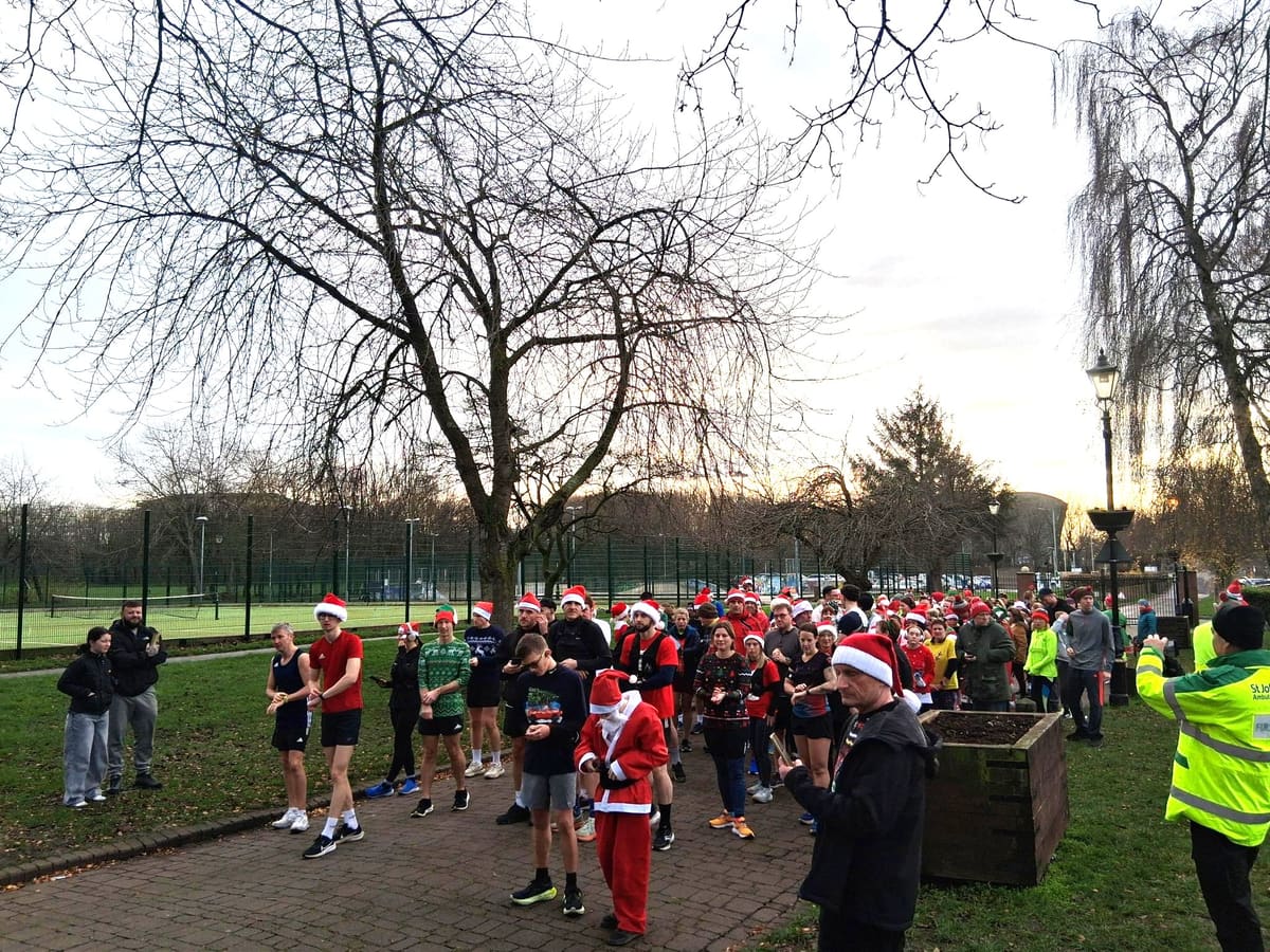 Christmas Fun Run returns to Tamworth Castle Grounds in support of local charities — Tamworth news photo (Tamworth Borough Council)
